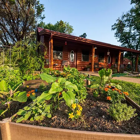 Pet Friendly Cabin 4 - 15 Minutes From Magnolia And Baylor Villa